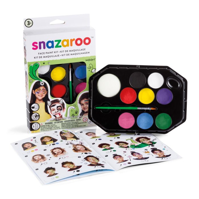 applying snazaroo face paint