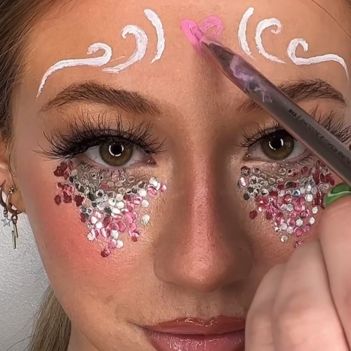 How To Apply Glitter To Face - Beauty Bay Edited